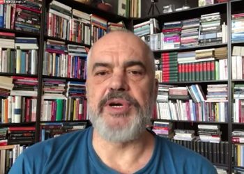 Komentuesi i shkruan Ramës: Kam zbuluar ilaçin kundër koronavirusit. Kryeministri: Çoje në Shtëpinë e Bardhë, se ne jemi mbyllur