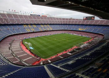 Koronavirusi/ Merret vendimi: Barcelona – Napoli, luhet pa tifozë