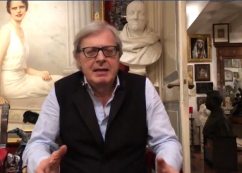 Politikani i njohur italian: Koronavirusi i këtij timit, nuk ekziston. Grisni bythën! Ik shihni filma me pullë të kuqe se aty ka më shumë të vërteta (VIDEO)