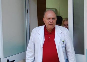 Apeli i fortë i mjekut Tritan Kalo: Ne do ta fitojmë luftën me COVID-19, por na ndihmoni dhe ju