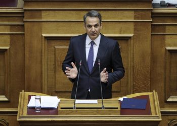 Greqia në karantinë, Mitsotakis prezanton paketën ekonomike: 800 euro për 750 mijë punëtorë, të papunët marrin 400 euro