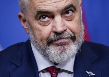 Rama: Nesër deri në 11:00 do dalin nënat me fëmijët, burrat do bëjmë punët e shtëpisë e do gatuajmë