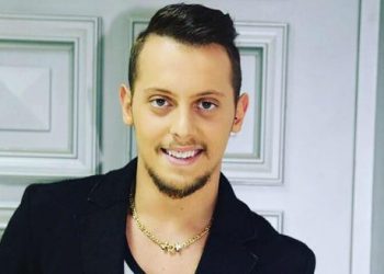 Balerini shqiptar: Gjatë karantinës kam parë vetëm filma me pullë të kuqe (VIDEO)