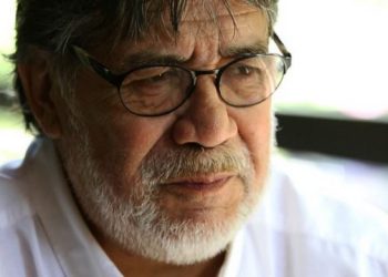 Koronavirusi i merr jetën shkrimtarit të njohur