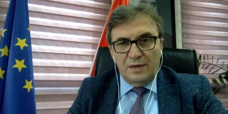 Shefi i Urgjencës: Ja çfarë ndodh nëse në fund të 2 javëve do kemi 1 mijë të infektuar