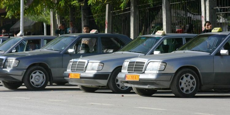 Të hënën nisin punë taksistët, ja rregullat e shoferëve dhe pasagjerëve