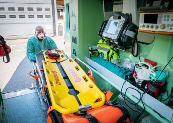 ‘E pamundur të kthehemi në normalitet para qershorit ose korrikut’