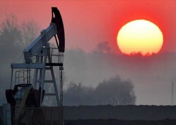 Koronavirusi ul frikshëm çmimin e naftës, arrihet niveli më i ulët në histori