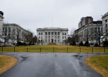 Koronavirusi/Mesazhi tronditës i mjekëve të Harvardit