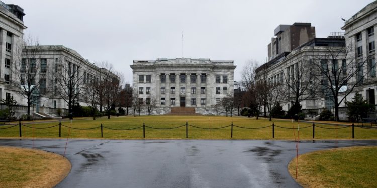 Koronavirusi/Mesazhi tronditës i mjekëve të Harvardit