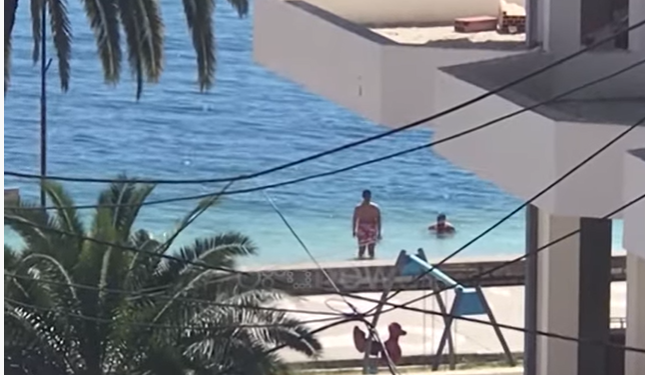 Në Sarandë nuk pyesin për karantinën, nisin plazhin pa u shqetësuar nga policia (VIDEO)