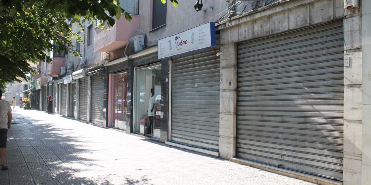 Nesër hapja, po cilat biznese dhe shërbime do vijojnë të jenë mbyllur