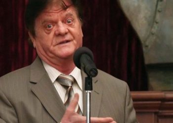 Humori shqiptar në zi, ndahet nga jeta aktori Gëzim Kruja