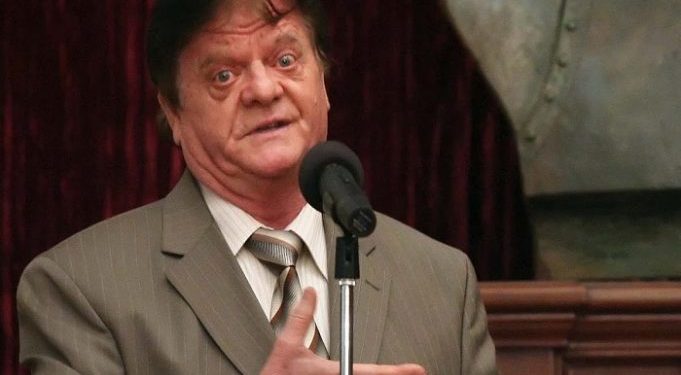 Humori shqiptar në zi, ndahet nga jeta aktori Gëzim Kruja