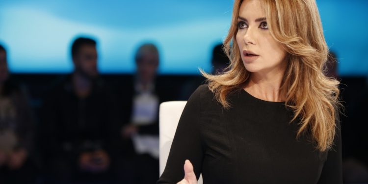 “Kur të humb çelësi”, filozofia e Grida Dumës: Shumë njerëz kërkojnë jashtë për problemet që kanë brenda (VIDEO)