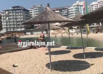 Në Sarandë nuk pyesin për karantinë, nis plazhi pa u shqetësuar nga Covid-19 (VIDEO)