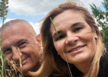 Rrëfehet Meta: Unë dhe Monika kemi Nënë Terezën në sfond