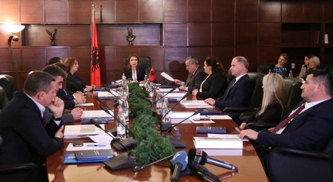 Gjykatat të mbyllura deri në 22 prill