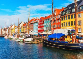 Danimarka rihapet e para, nisin shkollat fillore pas Pashkëve