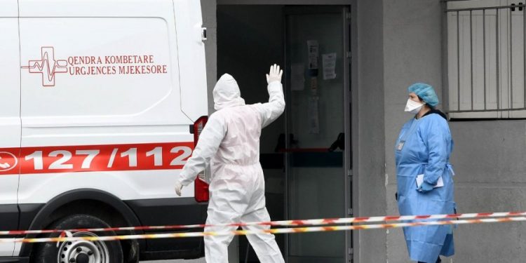 Shkon në 20 numri i viktimave nga koronavirusi në Shqipëri