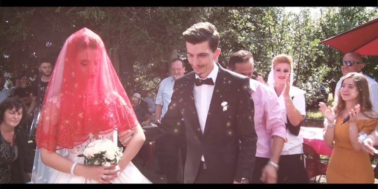 COVID-19 anulon dasmat, të gjithë martohen në vjeshtë