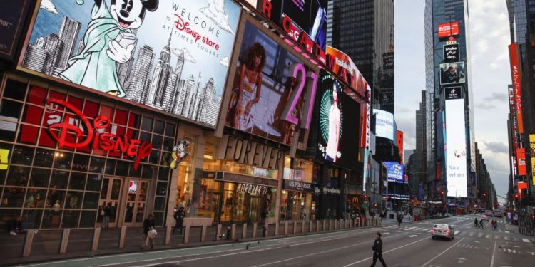 Përfundimi shqetësues: Distancimi social mund të vazhdojë deri në 2022-in