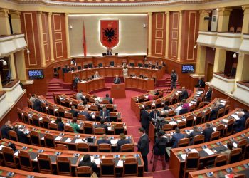 Seancat plenare do mbahen rregullisht, ja si do ulen deputetët