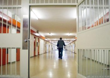 Vdes shqiptari në burgun grek, shokët thirrje shtetit: Nuk kemi para ta nisim trupin në atdhe (FOTO)