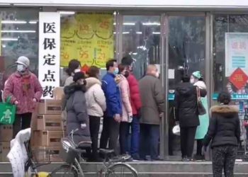 Pas 76 ditësh izolim, qyteti kinez ku shpërtheu koronavirusi i rikthehet normalitetit