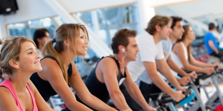 Dy muaj pa shkuar në palestër, ja sa dhe çfarë rrezikojmë