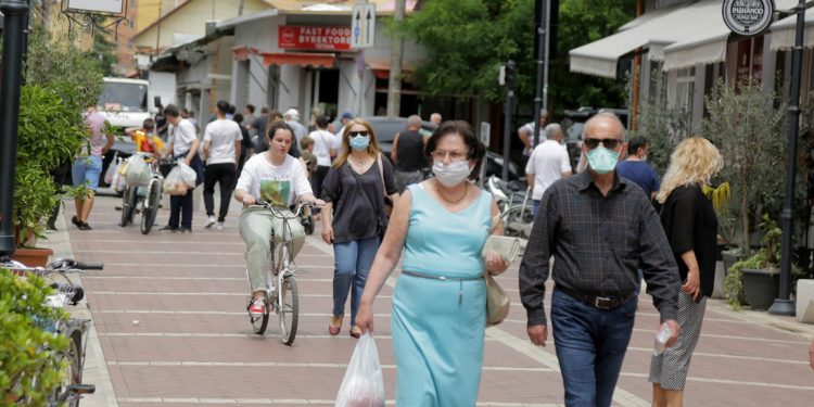Si ka ndryshuar jeta e shqiptarëve pas karantinës, ja çfarë konsumojnë më tepër