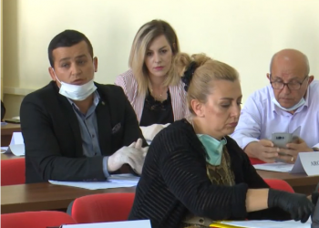 Anëtari i Këshillit Bashkiak Gjirokastër: Edhe pse jam i papunë, dhuroj pagesën për familjet në nevojë (VIDEO)