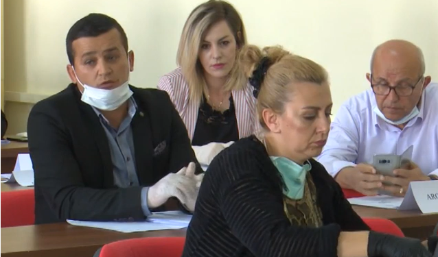 Anëtari i Këshillit Bashkiak Gjirokastër: Edhe pse jam i papunë, dhuroj pagesën për familjet në nevojë (VIDEO)