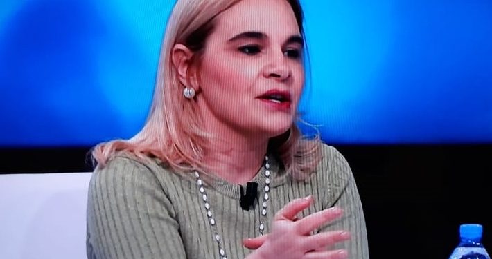 Monika Kryemadhi zbulon pse shqiptarët shpëtuan nga koronavirusi: Ne hamë mish e pimë raki, s’jemi si italianët