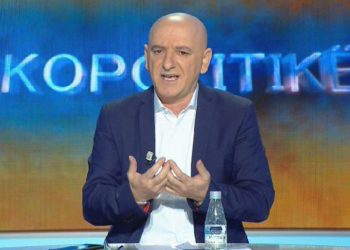 Roland Bejko: Rama shembi teatrin por edhe demokracinë, kushtetutën dhe republikën