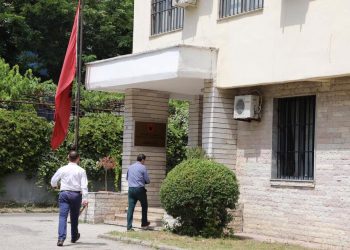 Tre vite më parë bëri padi ndaj portaleve për shpifje, sot Vangjel Tavo i shqetësuar për lirinë e medias: Uroj të jenë të pavarur nga politika…