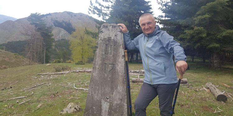 Meta shkon në kufi me Greqinë: Jemi tek Piramida 17, por pa arratisje! (VIDEO)