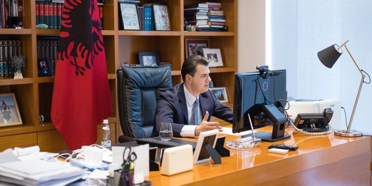 Basha flet me Kyeministrin e Greqisë, Mitsotakis i jep një premtim