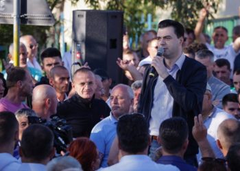 Aromë zgjedhjesh, Basha nis fushatën: Ende s’ka vaksinë për koronavirusin, por ka vaksinë për Ramavirusin (FOTO)