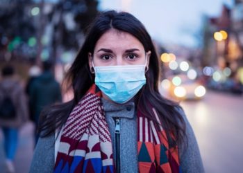 A janë maskat të sigurta apo vdekjeprurëse? Doktoresha kryen eksperimentin që tronditi rrjetin