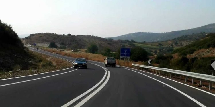 Aksidenti në Levan-Tepelenë, shkaktari një i ri nga Saranda