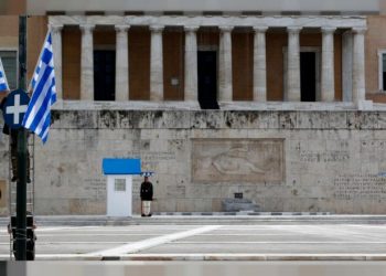 Greqia shtyn lejet e qëndrimit për emigrantët. Ja kategoritë që përfitojnë