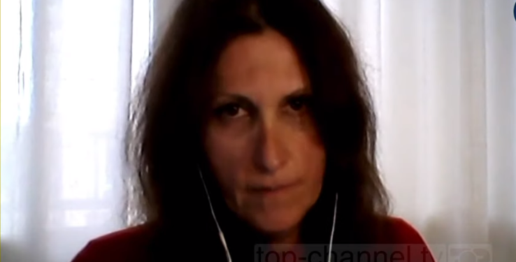 Rrëfehet e bija e ish-sigurimsit: Babai tradhtonte mamanë, nuk bënte ndere pa shkuar në krevat me to