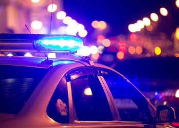 Pas sherrit në familje, i riu i vë flakën vetes me benzinë. Përfundon në spital në gjendje të keqe