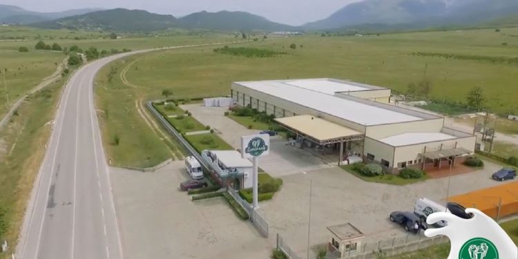 ‘Gjirofarma’, brandi i ngritur mbi traditën që kapërcen kufijtë drejt SHBA-së. Intervista me CEO-n e kompanisë, Nikolla Gjoni