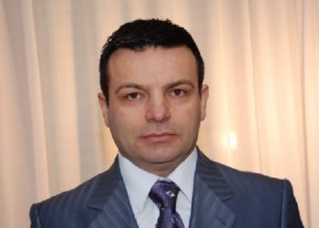 Deputeti ballist që ‘la nam’ në Sarandë, kundër ndryshimeve kushtetuese për sistem të ri elektoral dhe lista të hapura