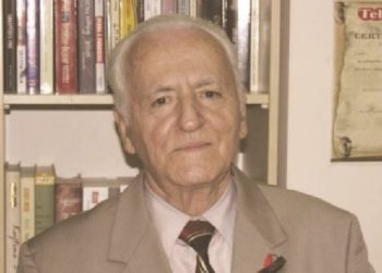 Shuhet në moshën 86-vjeçare studiuesi i njohur Agron Fico, profesori që u mësoi shqip kinezëve dhe amerikanëve