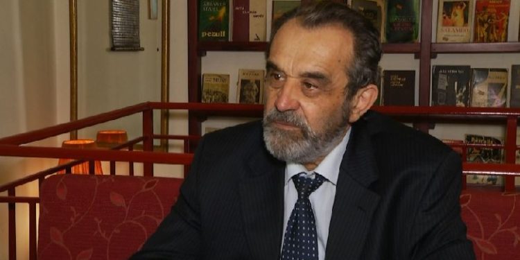 Ndahet nga jeta Moikom Zeqo