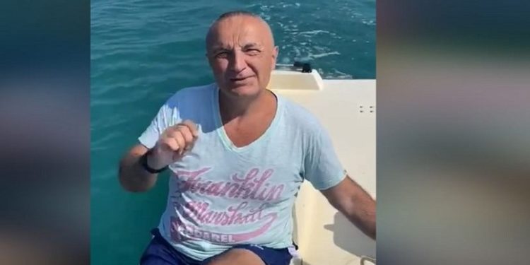 Presidenti Meta uron për fundjavën duke pedaluar: Të forcon këmbët dhe nuk harxhon karburant