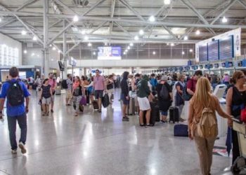 Turistët nga këto vende nuk do lejohen të pushojnë në Greqi këtë verë